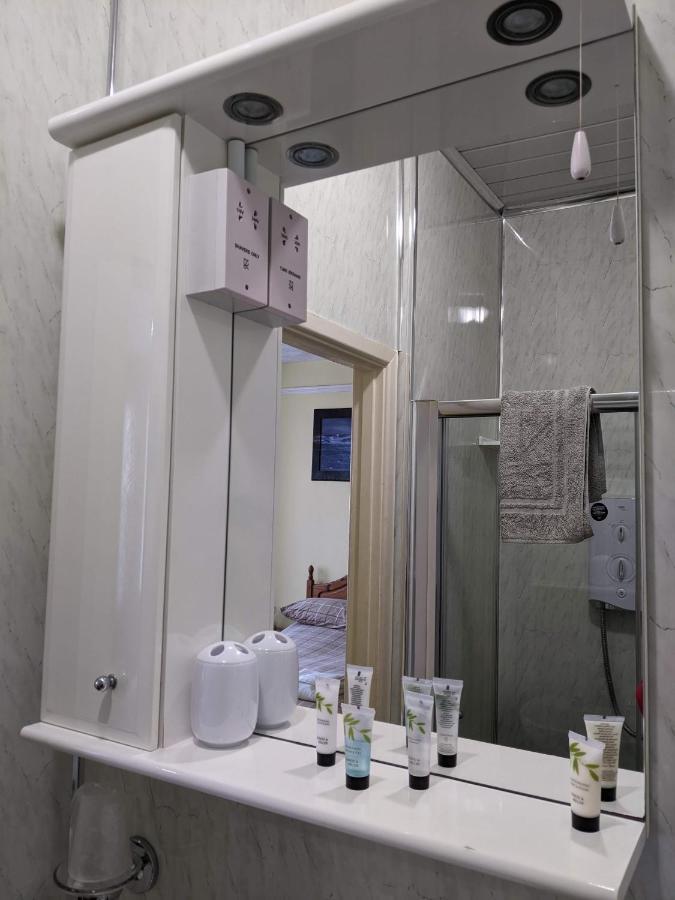 פיינטון Kingswinford Guest House מראה חיצוני תמונה