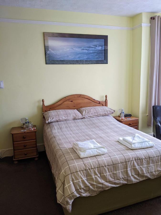 פיינטון Kingswinford Guest House מראה חיצוני תמונה