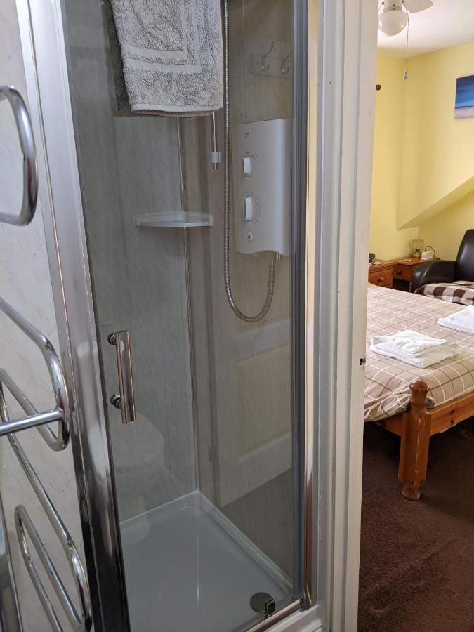 פיינטון Kingswinford Guest House מראה חיצוני תמונה