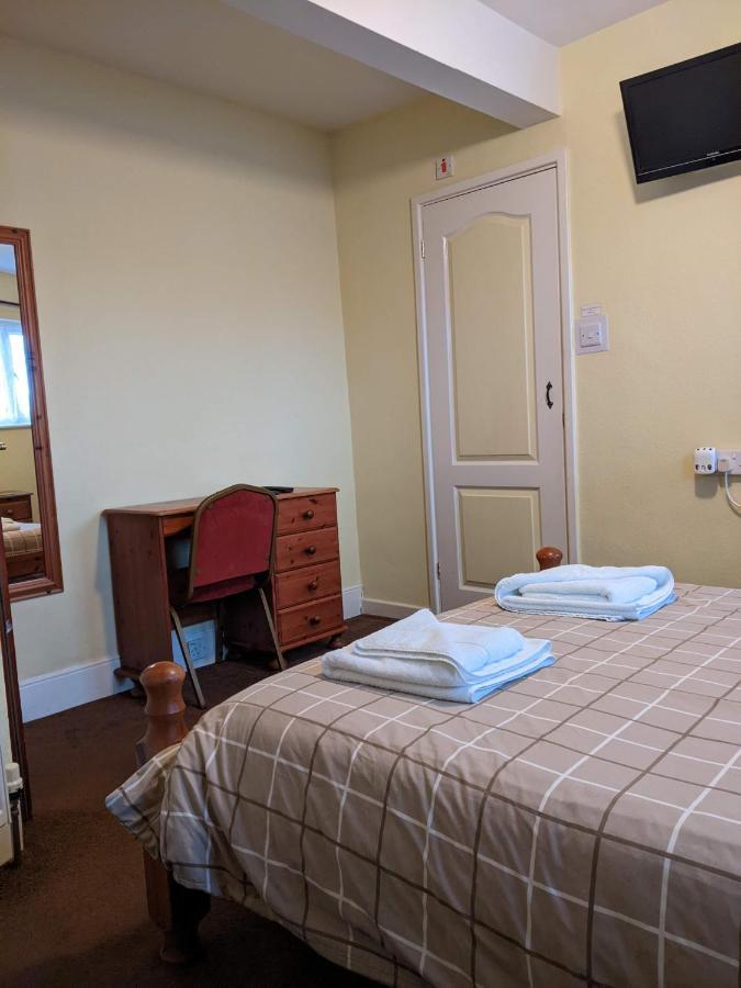 פיינטון Kingswinford Guest House מראה חיצוני תמונה