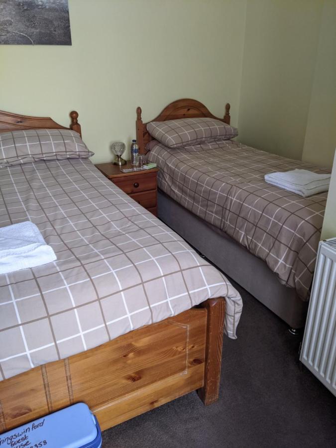 פיינטון Kingswinford Guest House מראה חיצוני תמונה